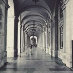 Gdzie powiesić okrągłe lustro?