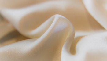 Z jakiego materiału wykonany jest tłok?