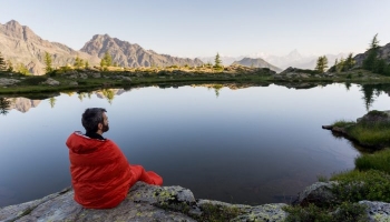 Jak wybrać śpiwór na lato?