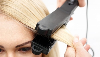 Jaką prostownicę do włosów powinnaś wybrać?